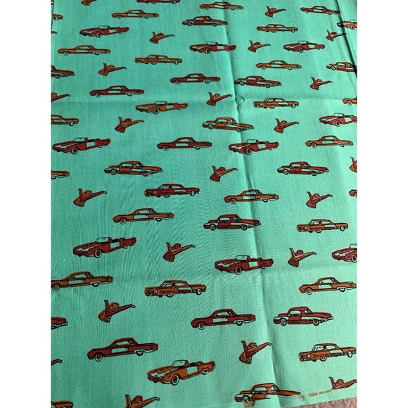 Retro Car Print Cotton Fabric 1/4 yard 44" wide Green & Red - Picture 2 of 4